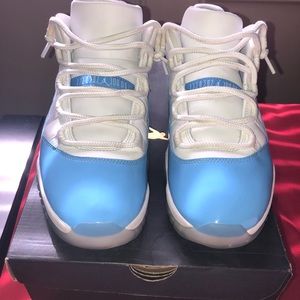 Jordan Retro 11 UNC